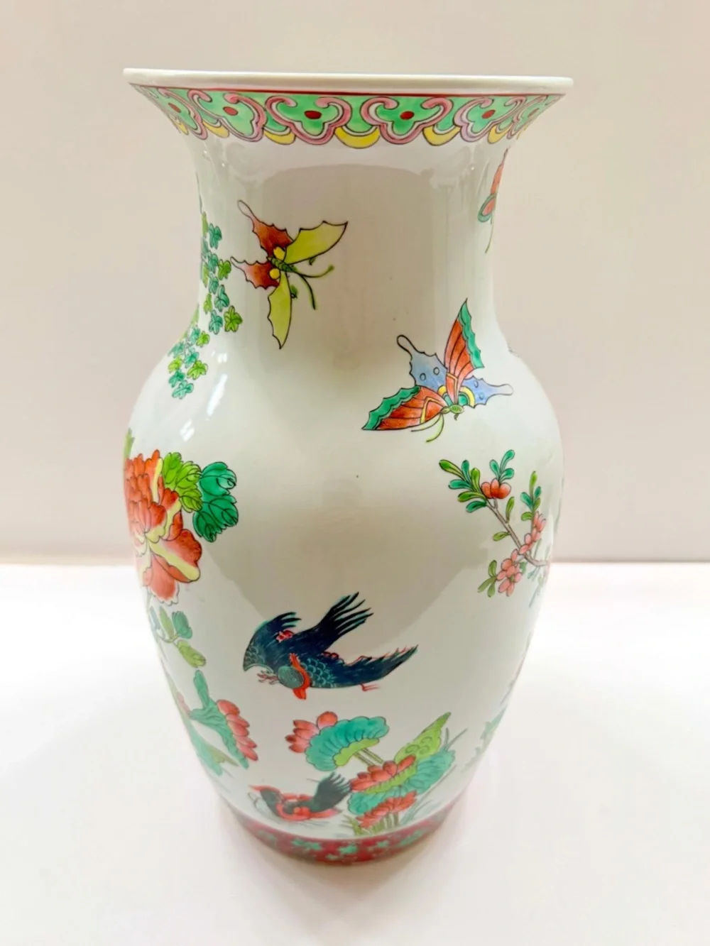 Antique‎ Chinese Qing Tongzhi Dynasty Famille Porcelain Vase Figures Birds Trees